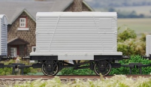 Dapol A020 Unpainted Conflat and Container Unpainted  OO Gauge